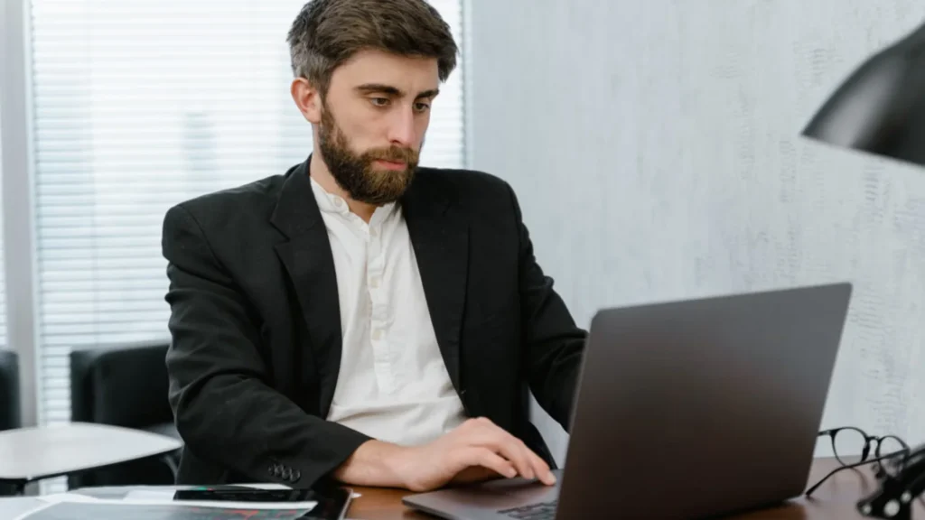How Freelancers Can Build a More Professional Online Presence to Win Higher-Value Clients
