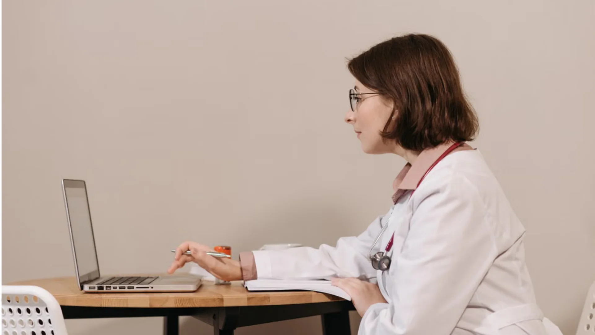 International Regulatory Compliance Challenges in Healthcare & Life Sciences